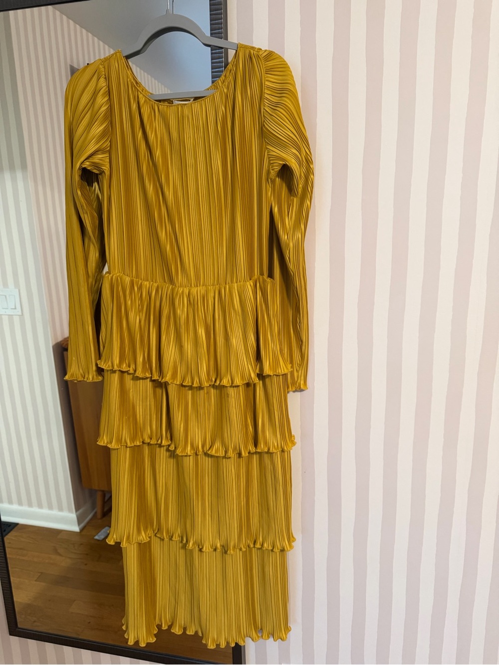 Who What Wear Mustard Long-Sleeve Tiered Pleated Midi Dress